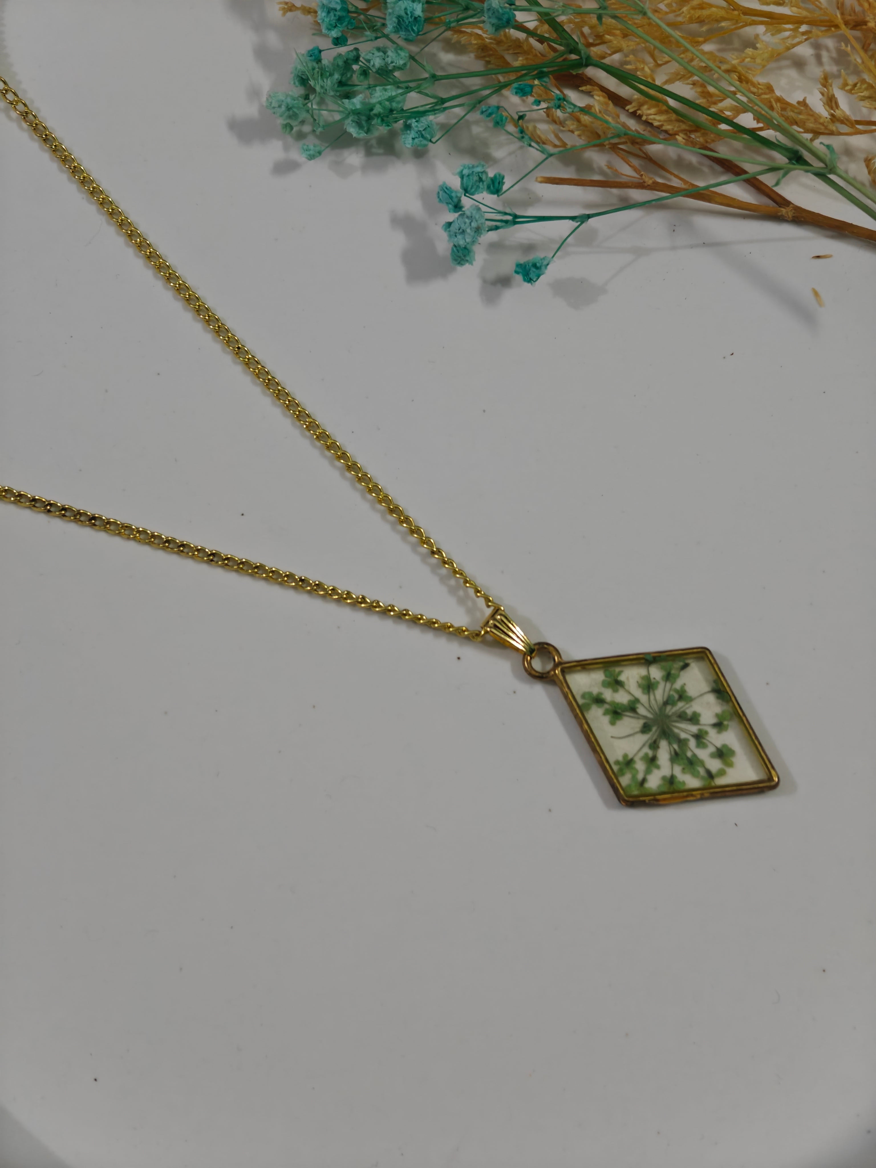 Real Flower Resin Pendant Necklace in Gold