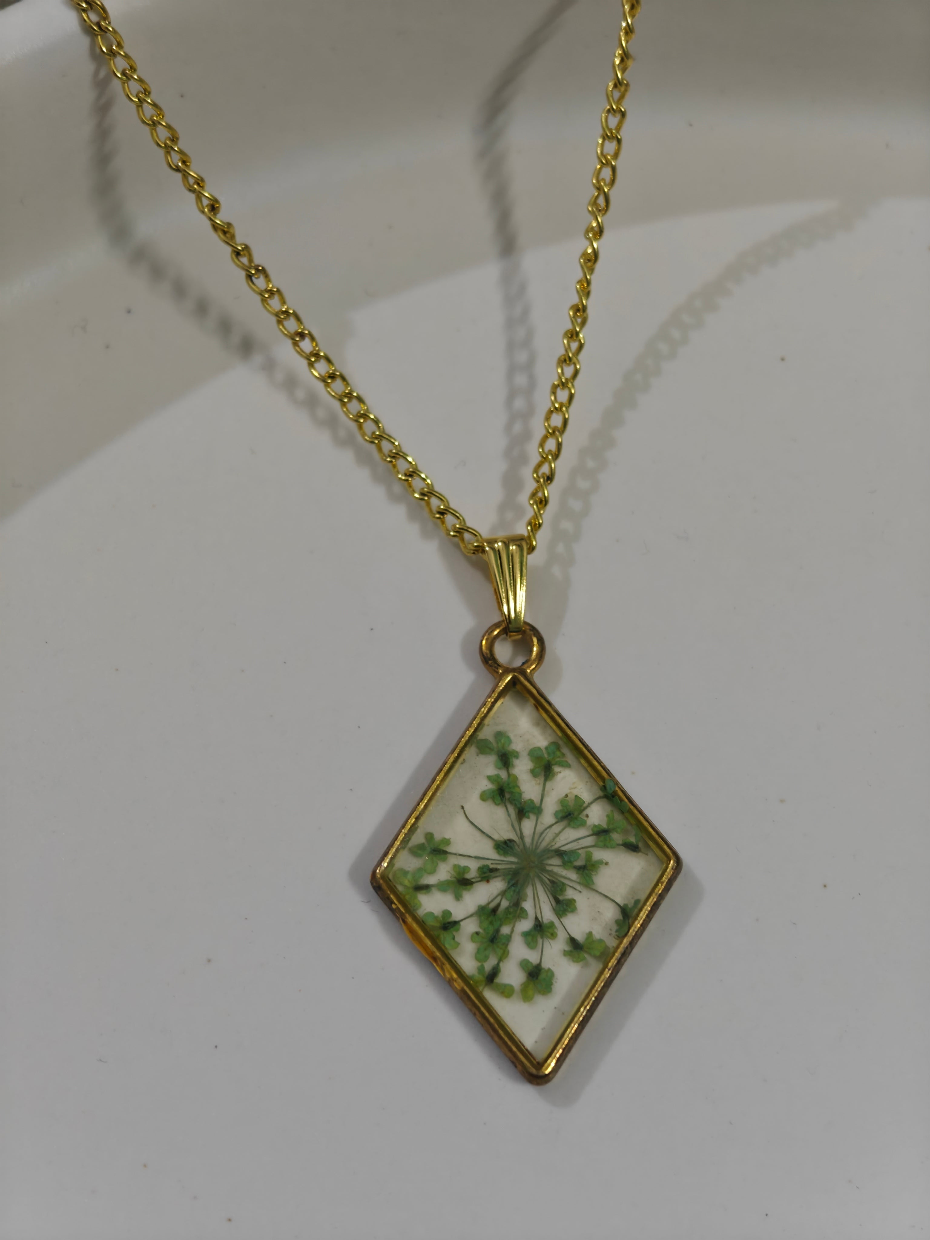 Real Flower Resin Pendant Necklace in Gold