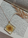 Resin Daisy Flower Pendant Necklace