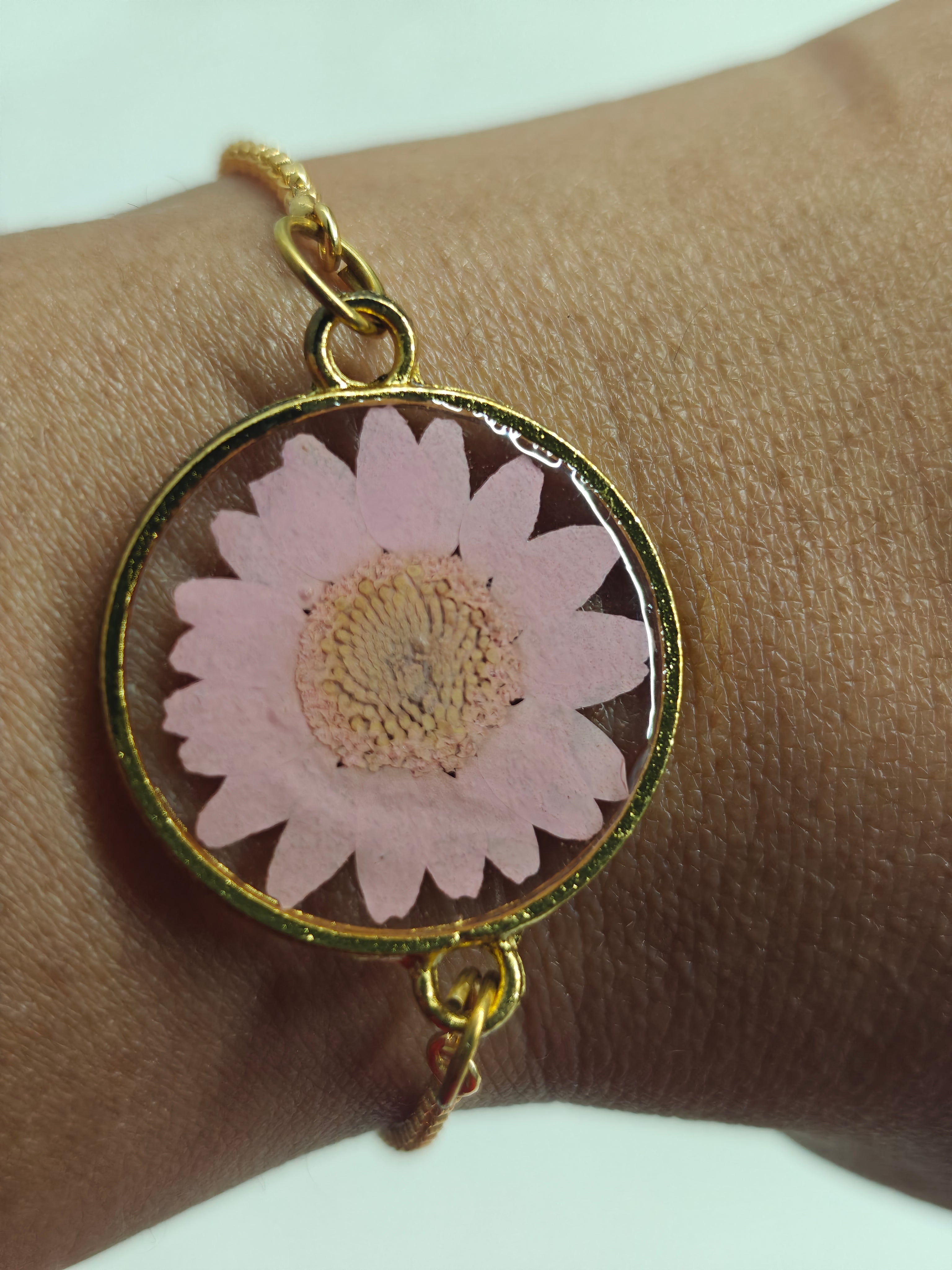 Pink Daisy Resin Flower Bracelet